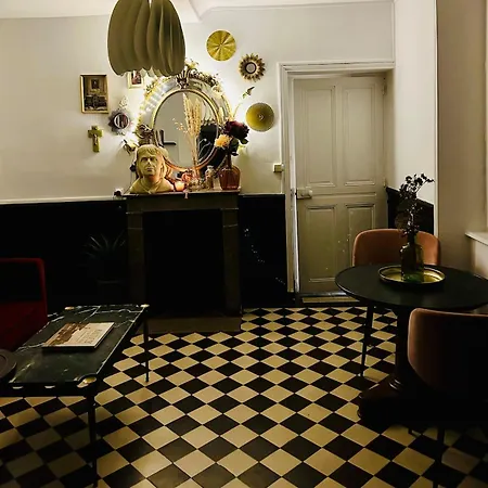 Maison Au Coeur D'une Ancienne Ferme A Bayeux