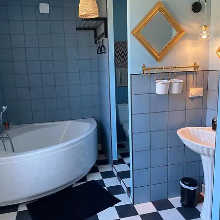 Maison Au Coeur D'une Ancienne Ferme A Bayeux بيت للعطل